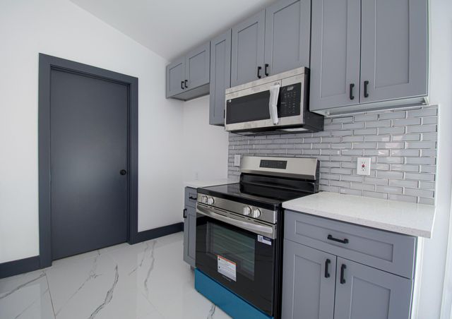 16222 Coyridge Lane, Houston, TX 77053