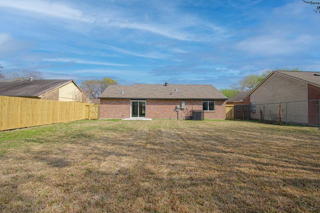 16222 Coyridge Lane, Houston, TX 77053