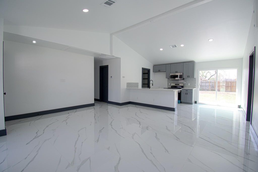 16222 Coyridge Lane, Houston, TX 77053