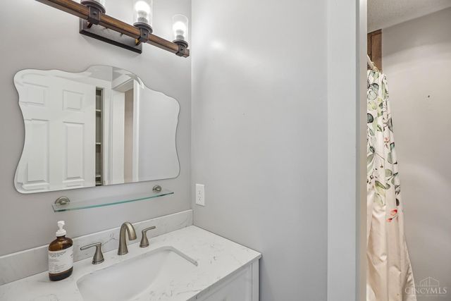 1817 Bell Tower Circle, Batavia Twp, OH 45103