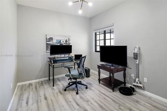 4204 N Dixie Hwy 2, Oakland Park, FL 33334