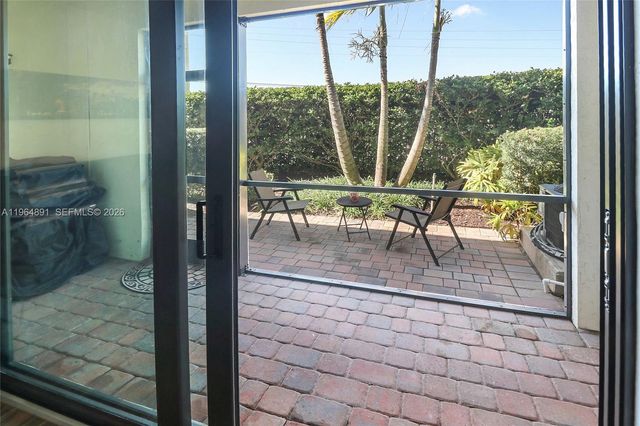 4204 N Dixie Hwy 2, Oakland Park, FL 33334