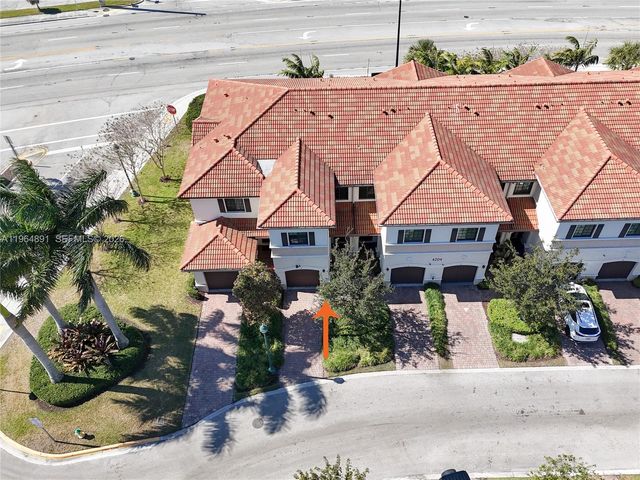 4204 N Dixie Hwy 2, Oakland Park, FL 33334