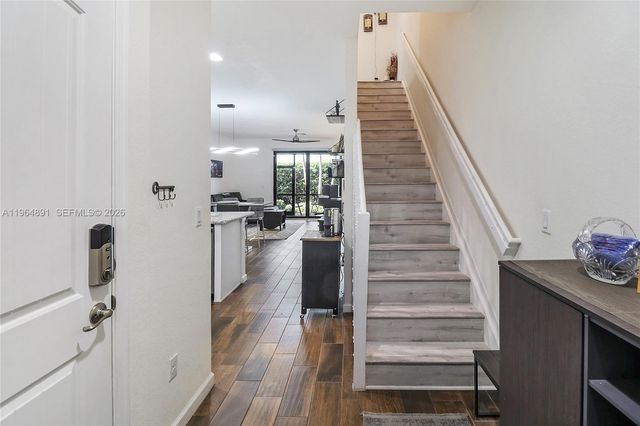 4204 N Dixie Hwy 2, Oakland Park, FL 33334