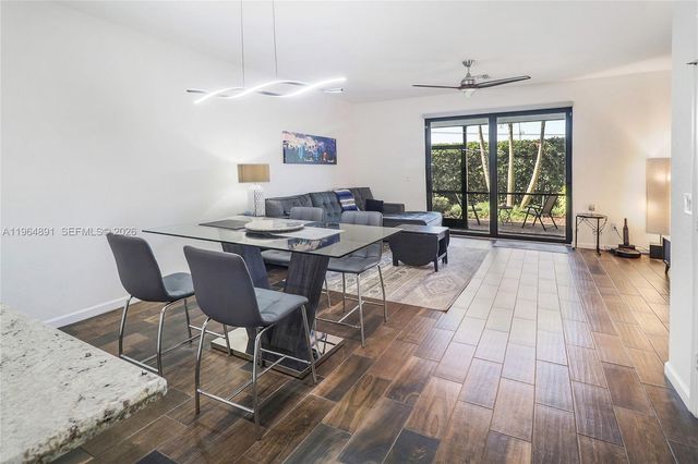 4204 N Dixie Hwy 2, Oakland Park, FL 33334