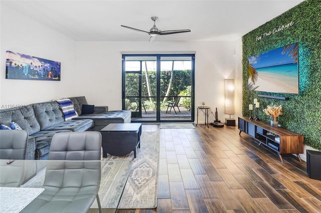 4204 N Dixie Hwy 2, Oakland Park, FL 33334