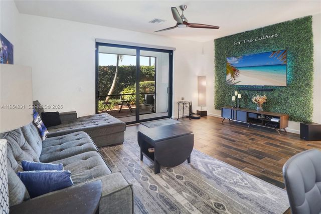 4204 N Dixie Hwy 2, Oakland Park, FL 33334