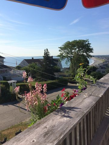 11 Bluff Rd, Hull, MA 02045