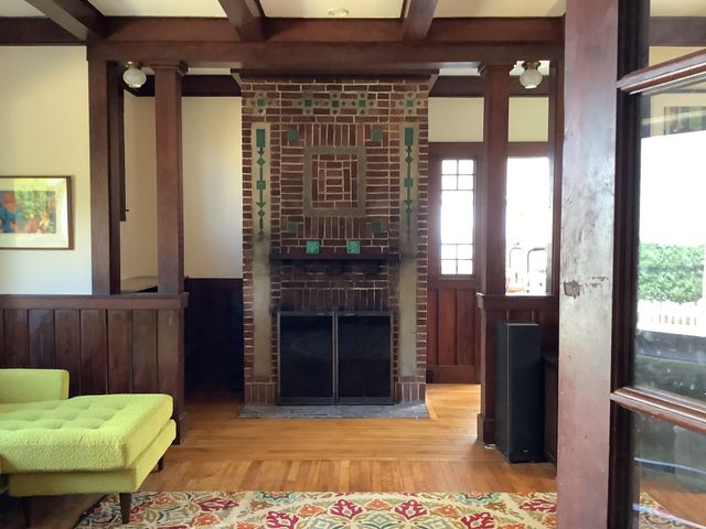 11 Bluff Rd, Hull, MA 02045