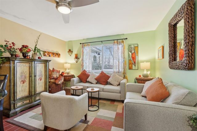 6260 NE 18th Ave 823, Fort Lauderdale, FL 33334