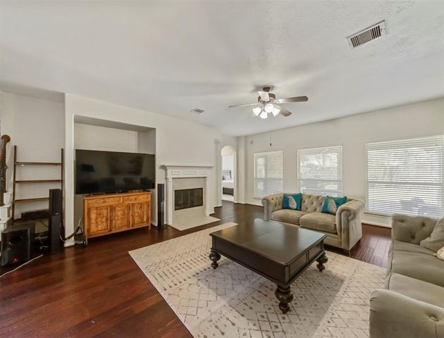 8214 Garrison Point Drive, Houston, TX 77040