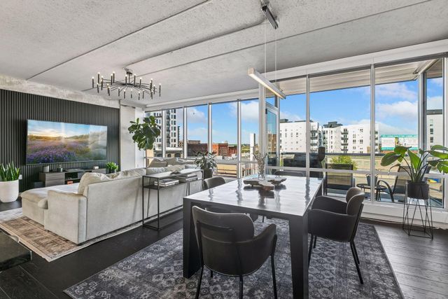 45 University Avenue SE 403, Minneapolis, MN 55414
