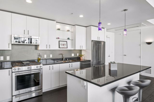 45 University Avenue SE 403, Minneapolis, MN 55414