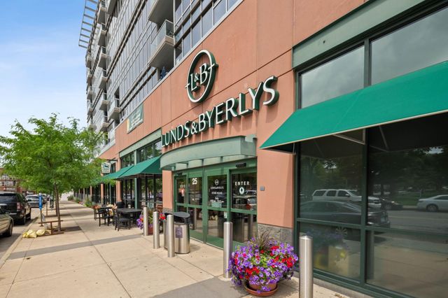 45 University Avenue SE 403, Minneapolis, MN 55414