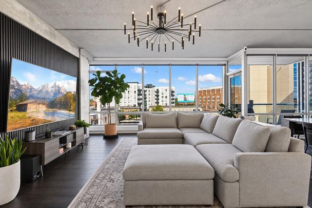 45 University Avenue SE 403, Minneapolis, MN 55414
