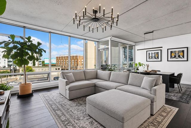 45 University Avenue SE 403, Minneapolis, MN 55414