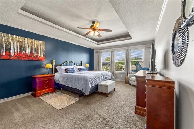 1404 SW 41st Circle, Lee's Summit, MO 64082