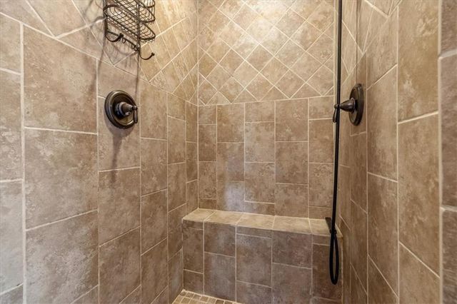 1404 SW 41st Circle, Lee's Summit, MO 64082