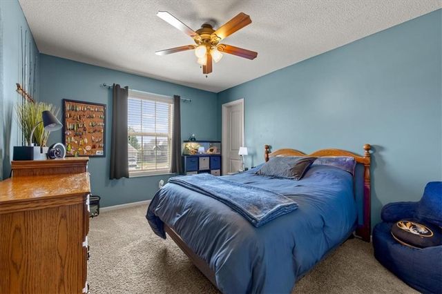 1404 SW 41st Circle, Lee's Summit, MO 64082