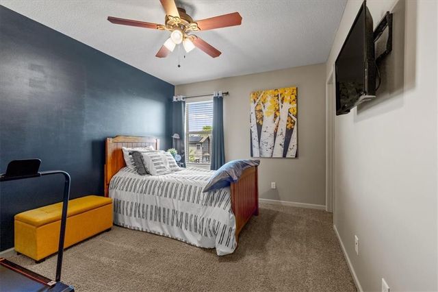 1404 SW 41st Circle, Lee's Summit, MO 64082
