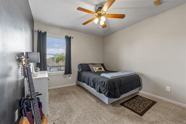 1404 SW 41st Circle, Lee's Summit, MO 64082