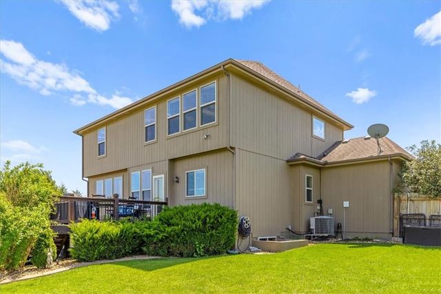 1404 SW 41st Circle, Lee's Summit, MO 64082