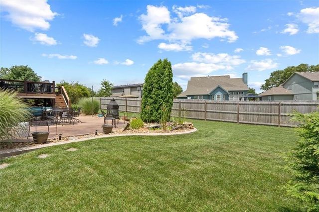 1404 SW 41st Circle, Lee's Summit, MO 64082