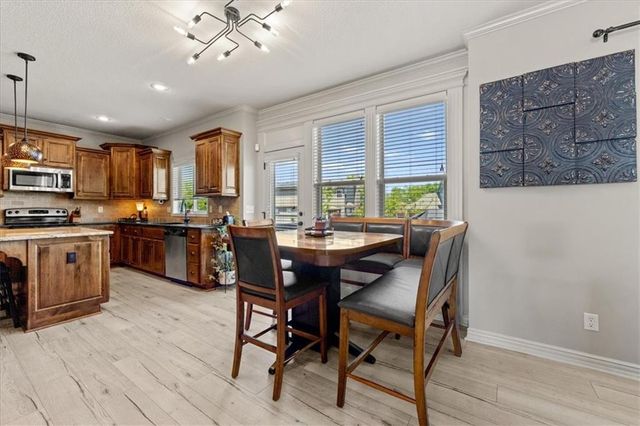 1404 SW 41st Circle, Lee's Summit, MO 64082