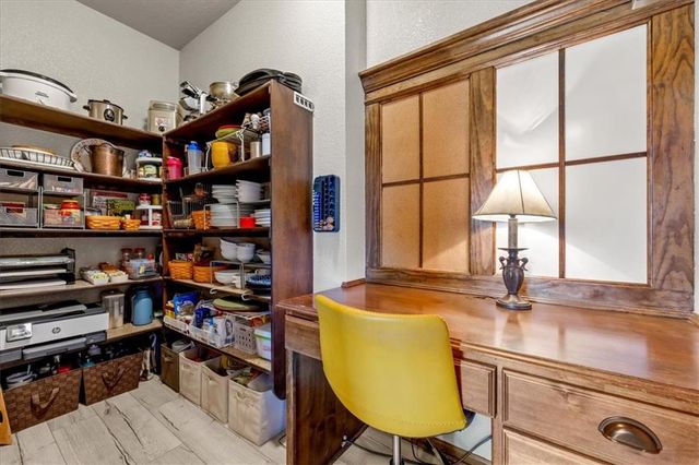 1404 SW 41st Circle, Lee's Summit, MO 64082