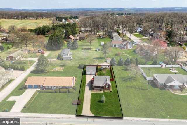 2208 GRANDVIEW RD, Hanover, PA 17331