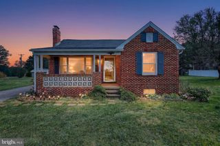 2208 GRANDVIEW RD, Hanover, PA 17331