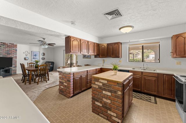 550 E BASS Road, Wickenburg, AZ 85390
