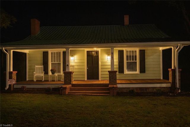 818 W Lebanon Street, Mount Airy, NC 27030