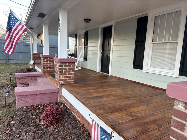 818 W Lebanon Street, Mount Airy, NC 27030