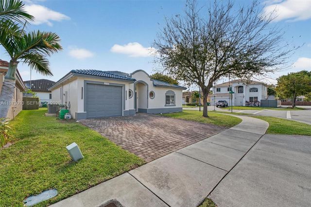 21143 SW 92nd Pl, Cutler Bay, FL 33189