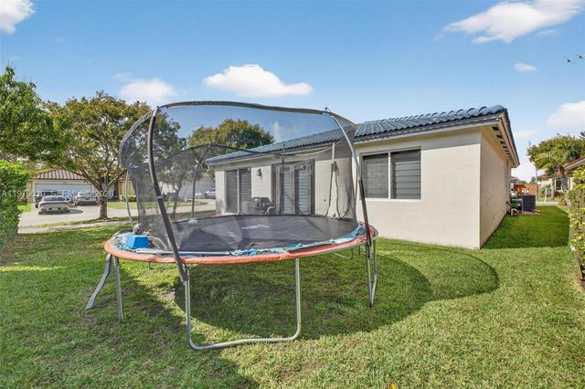 21143 SW 92nd Pl, Cutler Bay, FL 33189