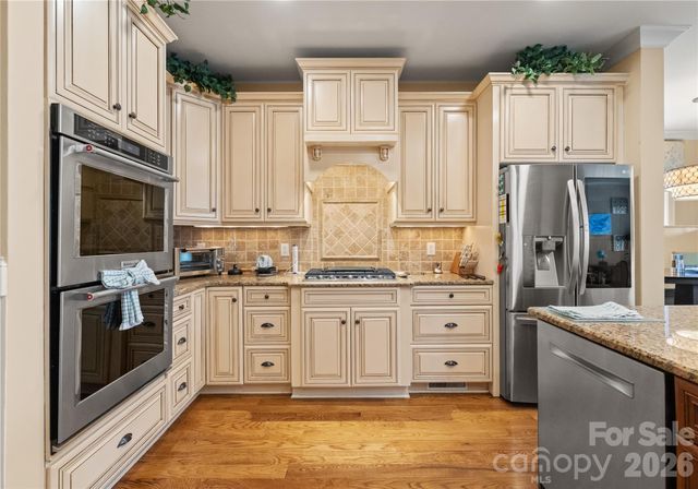 1405 Elmsford Lane, Matthews, NC 28105