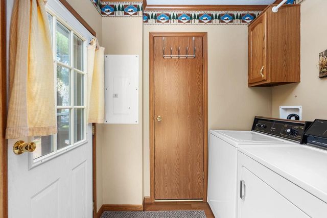 249 Berry Drive, Wisconsin Dells, WI 53965