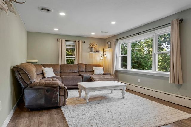 149 North St, East Brookfield, MA 01515