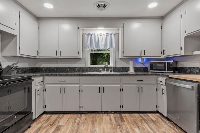 149 North St, East Brookfield, MA 01515
