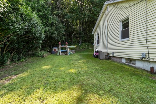 149 North St, East Brookfield, MA 01515