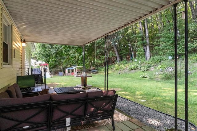 149 North St, East Brookfield, MA 01515