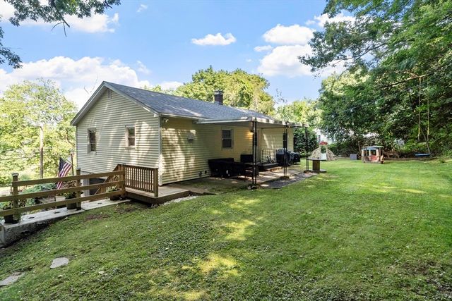 149 North St, East Brookfield, MA 01515