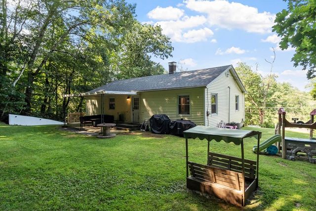 149 North St, East Brookfield, MA 01515