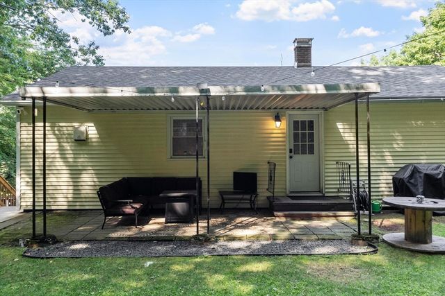 149 North St, East Brookfield, MA 01515