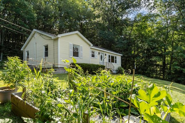 149 North St, East Brookfield, MA 01515
