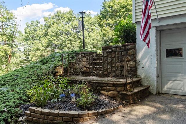 149 North St, East Brookfield, MA 01515