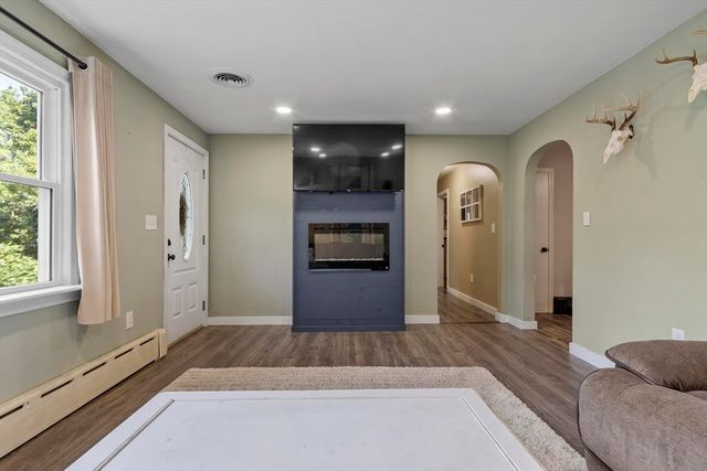 149 North St, East Brookfield, MA 01515