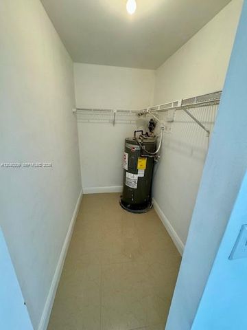 2445 SW 18th Terrace 105, Fort Lauderdale, FL 33315