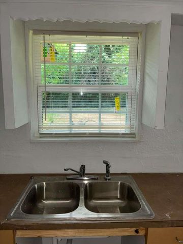 1918 Hampton Street, Houston, TX 77088